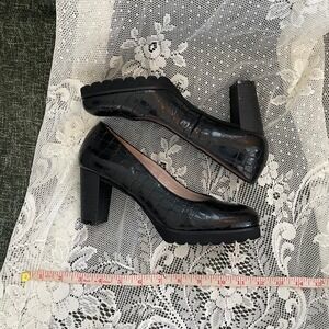 Gadea Snakeskin Black Pumps, Size 6.5
